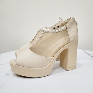 Vintage 90s Cream Colour Zipper Platform Heels Shoes 6.5 US